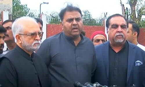 Former PTI leaders join hands to form future political strategy