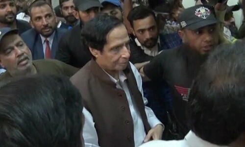 Parvez Elahi re-arrested from outside Lahore court moments after release by court | Baaghi TV