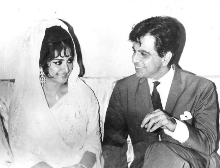 Saira Banu makes Instagram debut, shares old pictures with Dilip Kumar | Baaghi TV