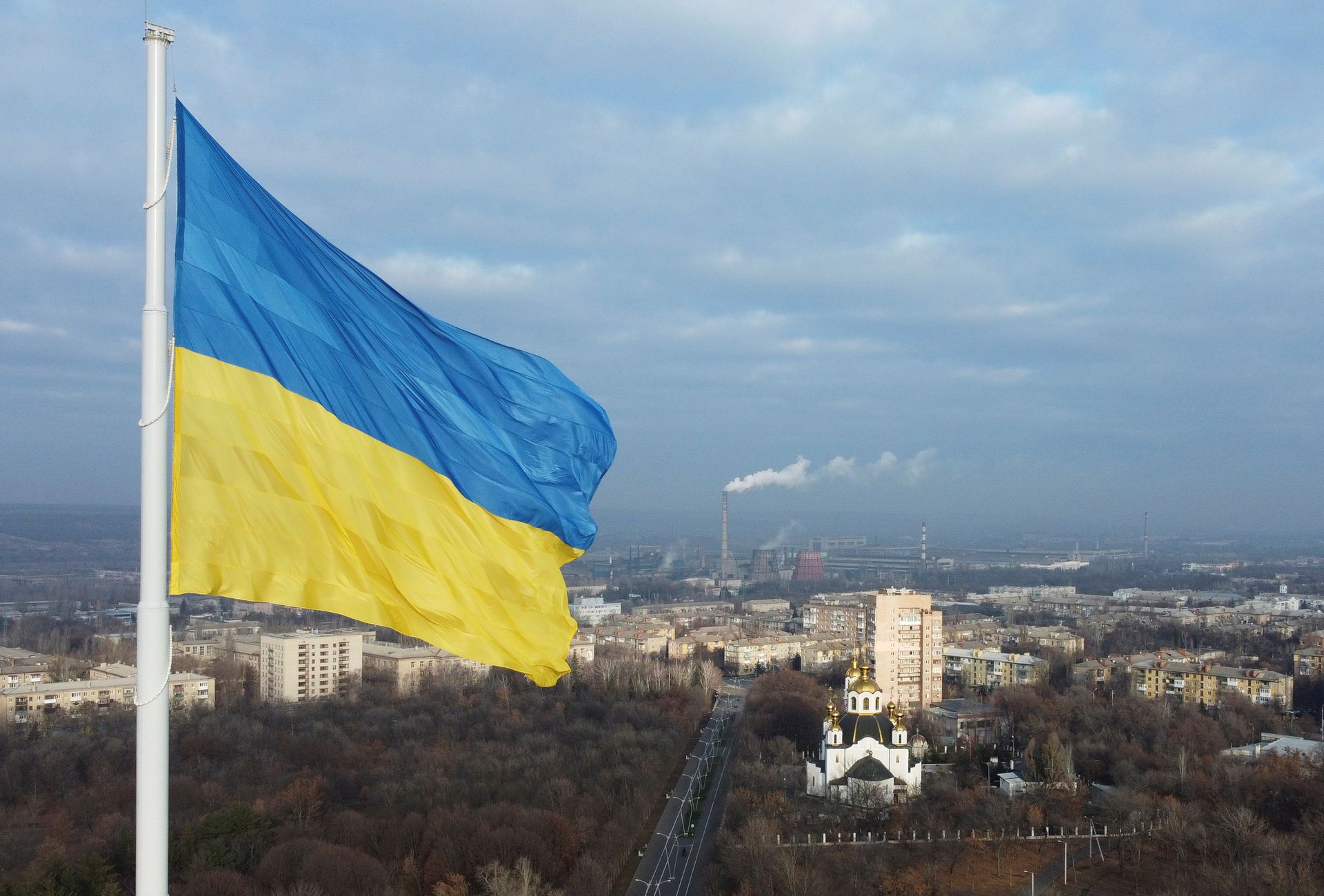 Who is Profiting from the Ukraine-Russia War?