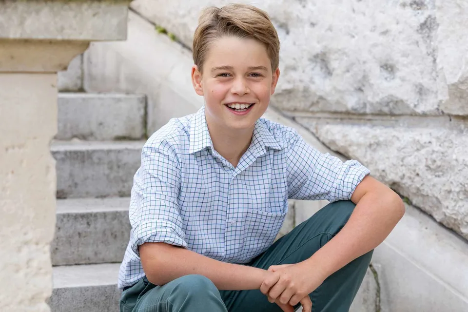 Milestone photograph of Prince George released for his 10th birthday