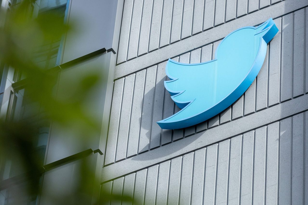 Twitter logo changed to 'X': What's going on in Elon Musk's Mind Now? | Baaghi TV