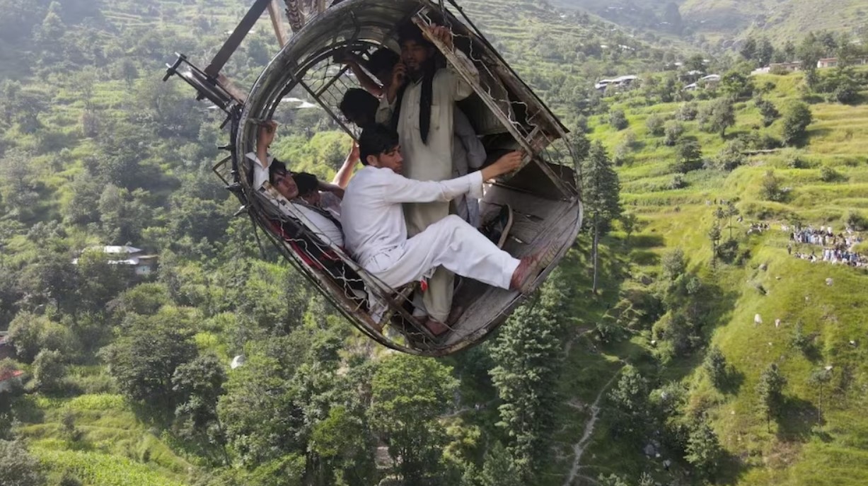 The Unreliable Cable Car | Baaghi TV