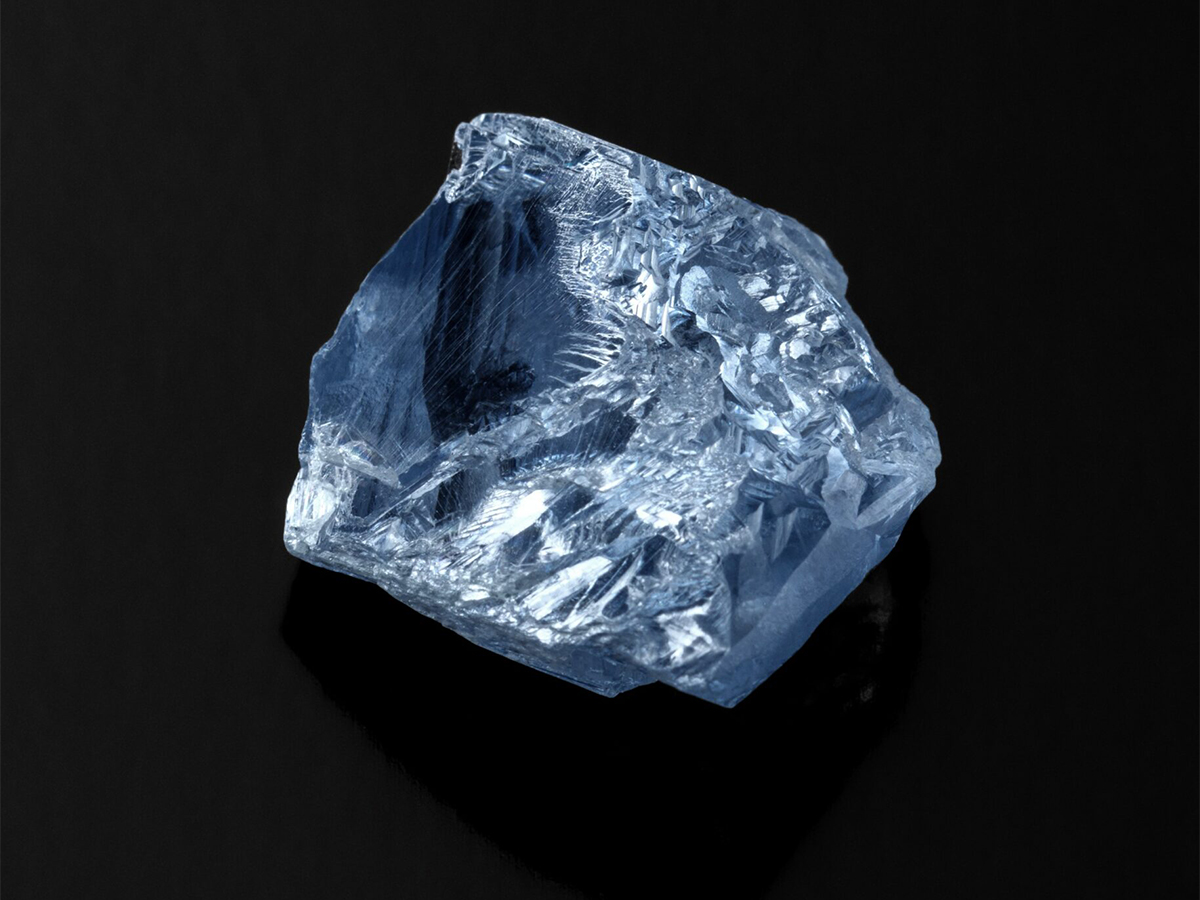 Rare Blue Diamond Auctioned over $40 Million | Baaghi TV