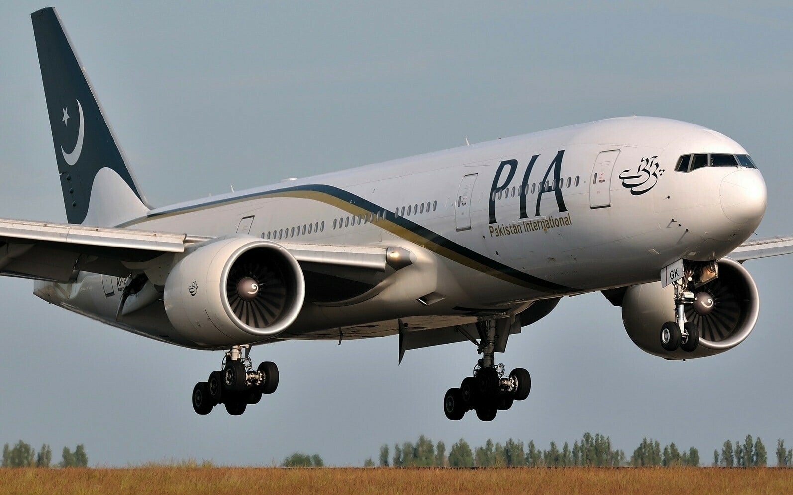Pakistan International Airlines under fire for Implementing ‘Proper’ Dress Code for Staff
