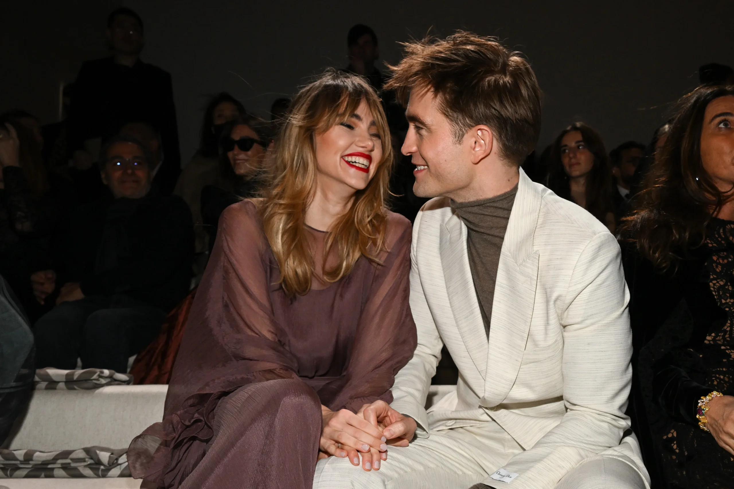 Robert Pattinson, Suki Waterhouse are Engaged & Expecting