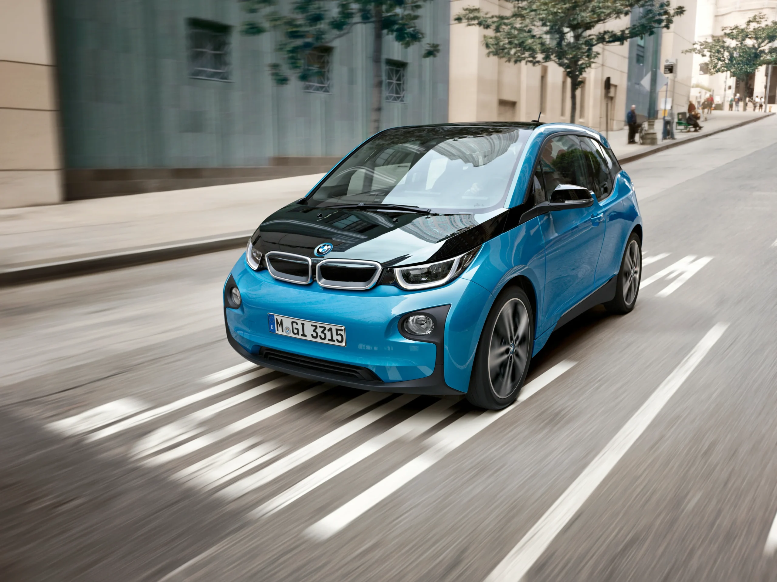 BMW Announces switch from EVs to Hydrogen Engines