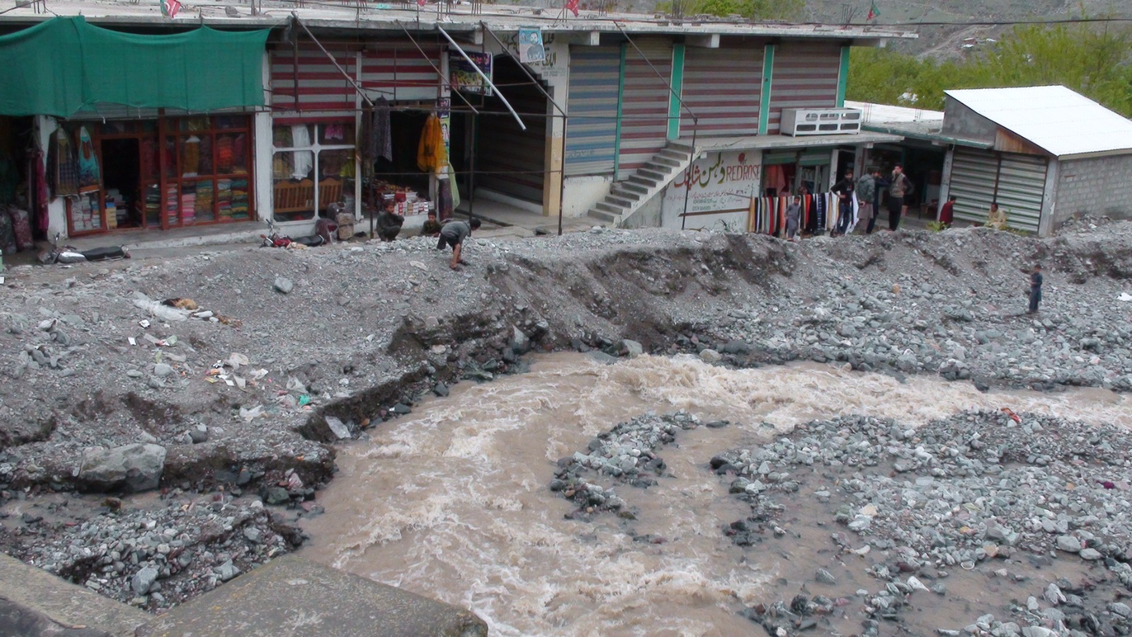 Pak-Afghan Border Area Arndo Road Blocked Once Again due to Flood Day after it opened for Traffic | Baaghi TV