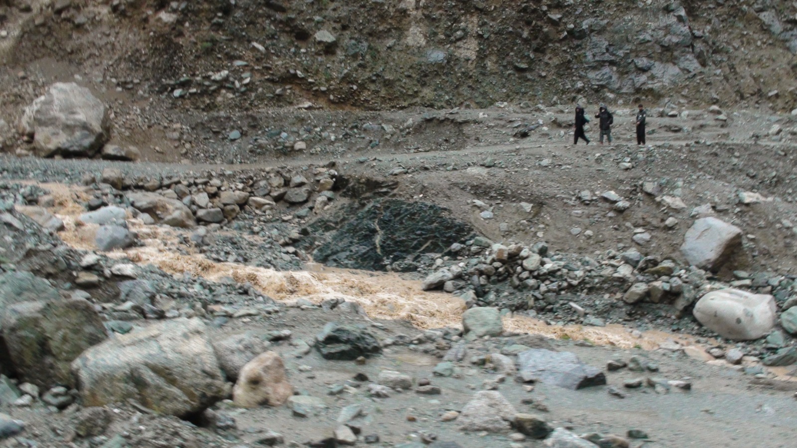 Pak-Afghan Border Area Arndo Road Blocked Once Again due to Flood Day after it opened for Traffic | Baaghi TV