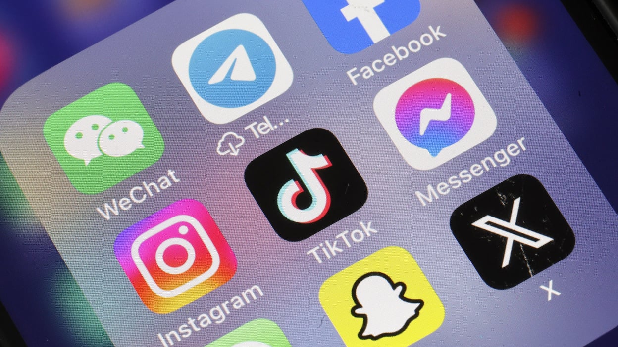 Australian Govt to Ban Social Media Access for the Under 16