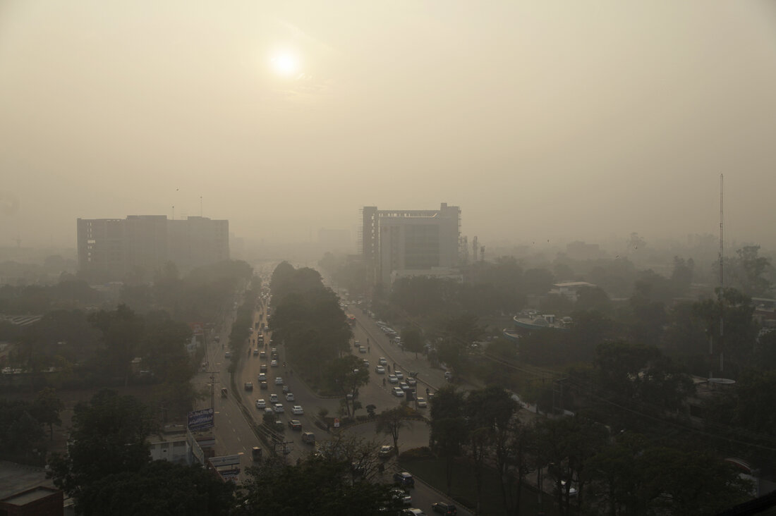 Smog Reduction in Lahore | Baaghi TV