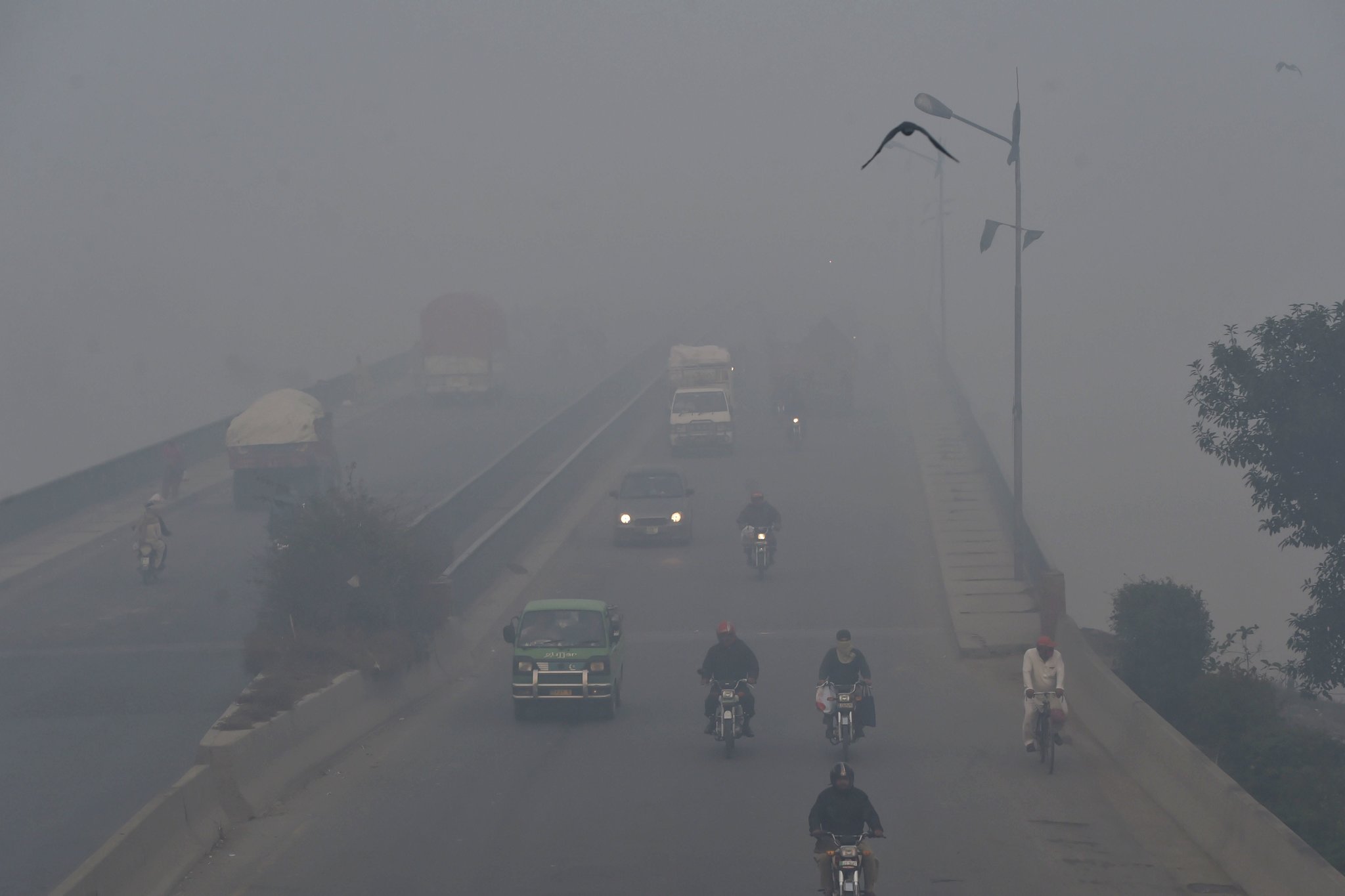Smog Reduction in Lahore | Baaghi TV