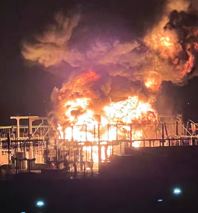 Heathrow Airport Partially Reopened after Fire | Baaghi TV