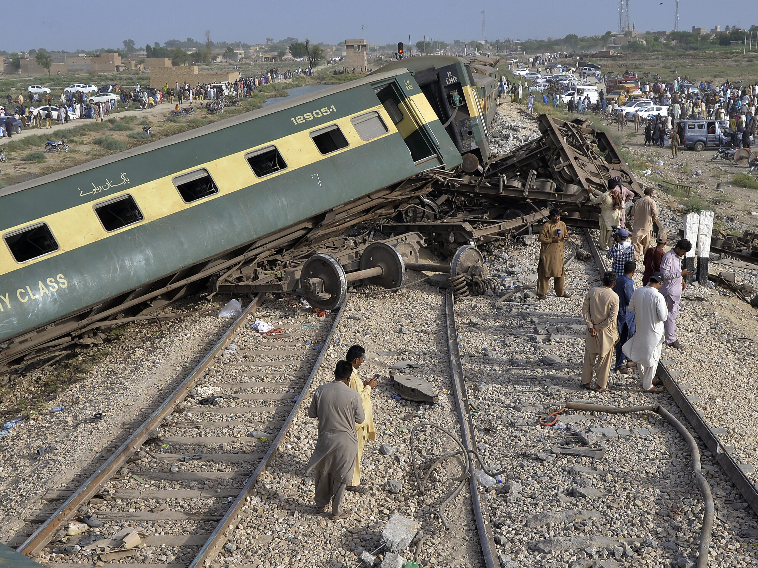 Our Railway and the Sorry State of Affairs | Baaghi TV