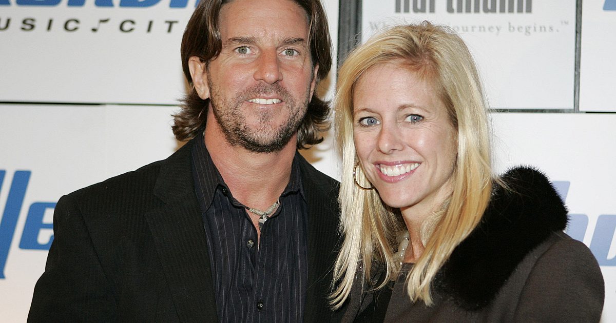 Grammy-Winning Songwriter Brett James Dies in North Carolina Plane Crash | Baaghi TV