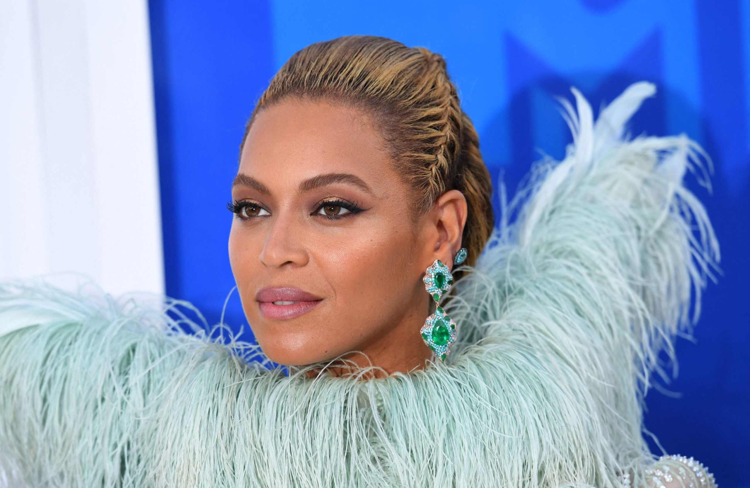 Beyoncé Becomes Fifth Musician to Join Billionaire Club
