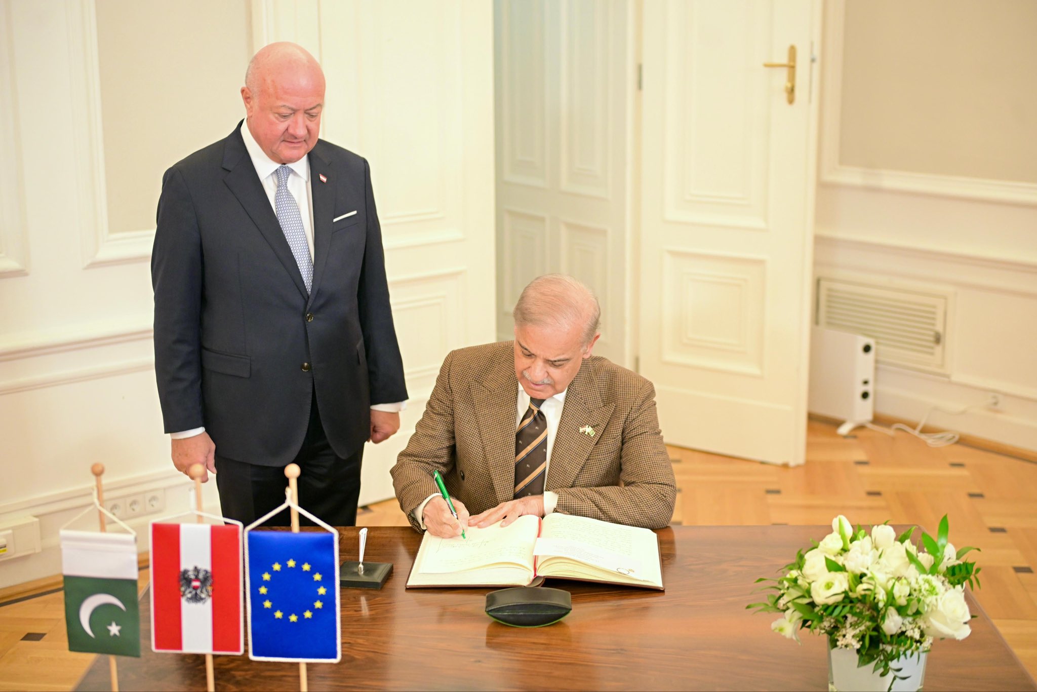 Pakistan, Austria Agree to Deepen Bilateral Cooperation During Vienna Talks | Baaghi TV