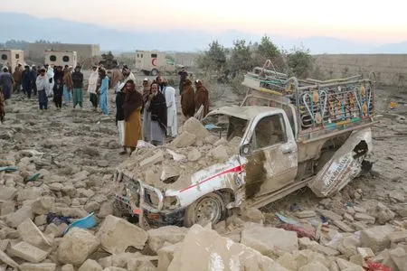 Pakistan–Afghanistan Tensions Escalate After Cross-Border Strikes | Baaghi TV