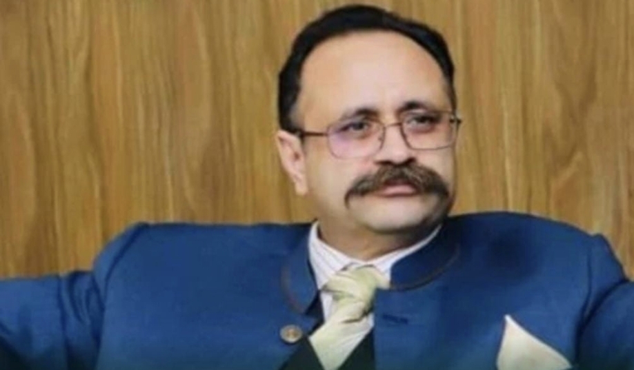 Sardar Tanveer Ilyas’s Convoy Attacked in Firing Incident; Security Guard Killed, Several Injured