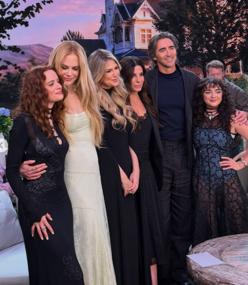 Sandra Bullock, Nicole Kidman Surprise Fans at ‘Practical Magic’ Screening | Baaghi TV