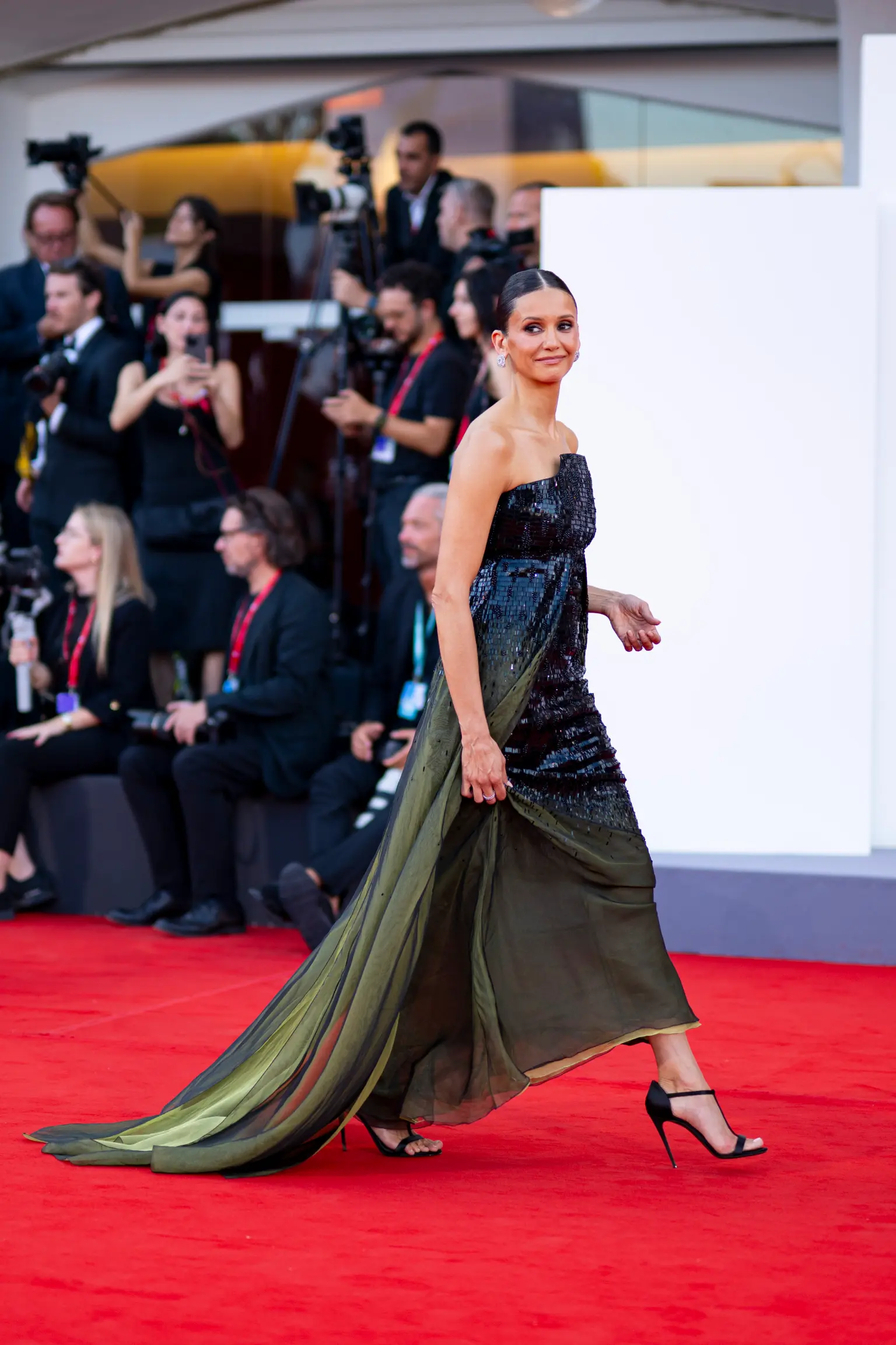 Nina Dobrev’s Venice Red Carpet Moment Goes Viral | Baaghi TV